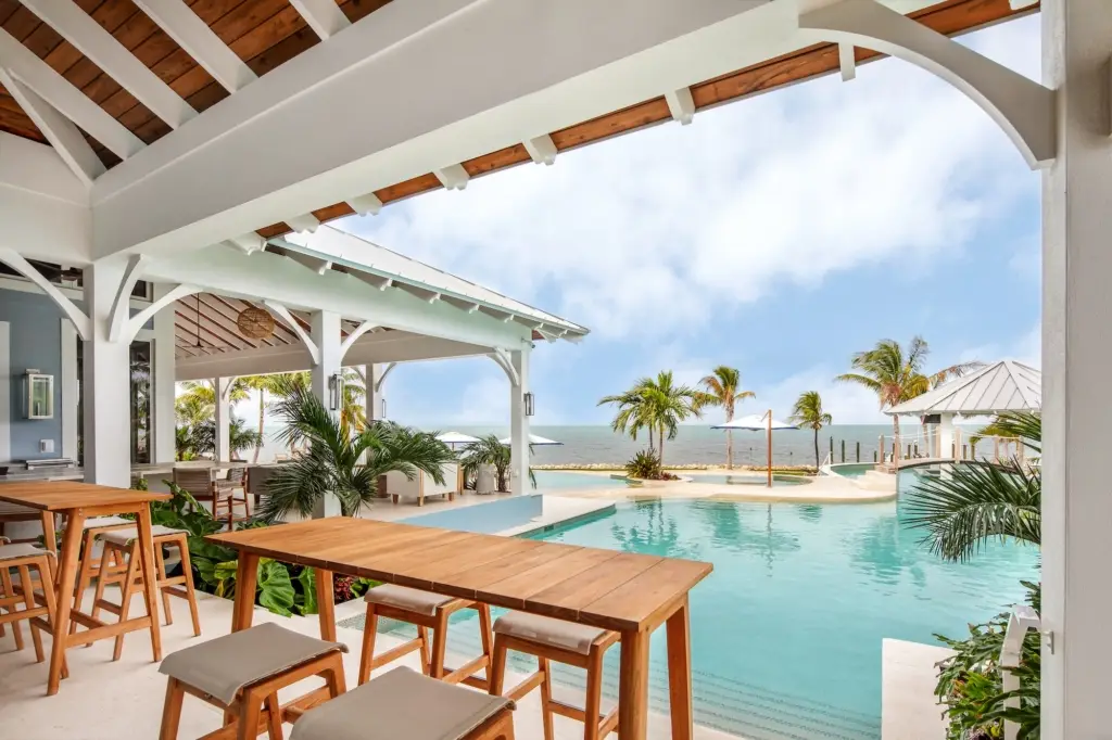 Gulf_Front_Estate_Outdoor-Dining_H