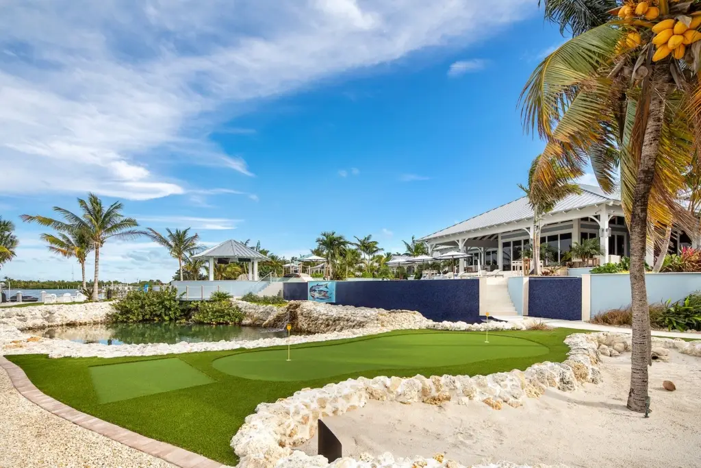 Gulf_Front_Estate_Putting-Green_H-LR_2